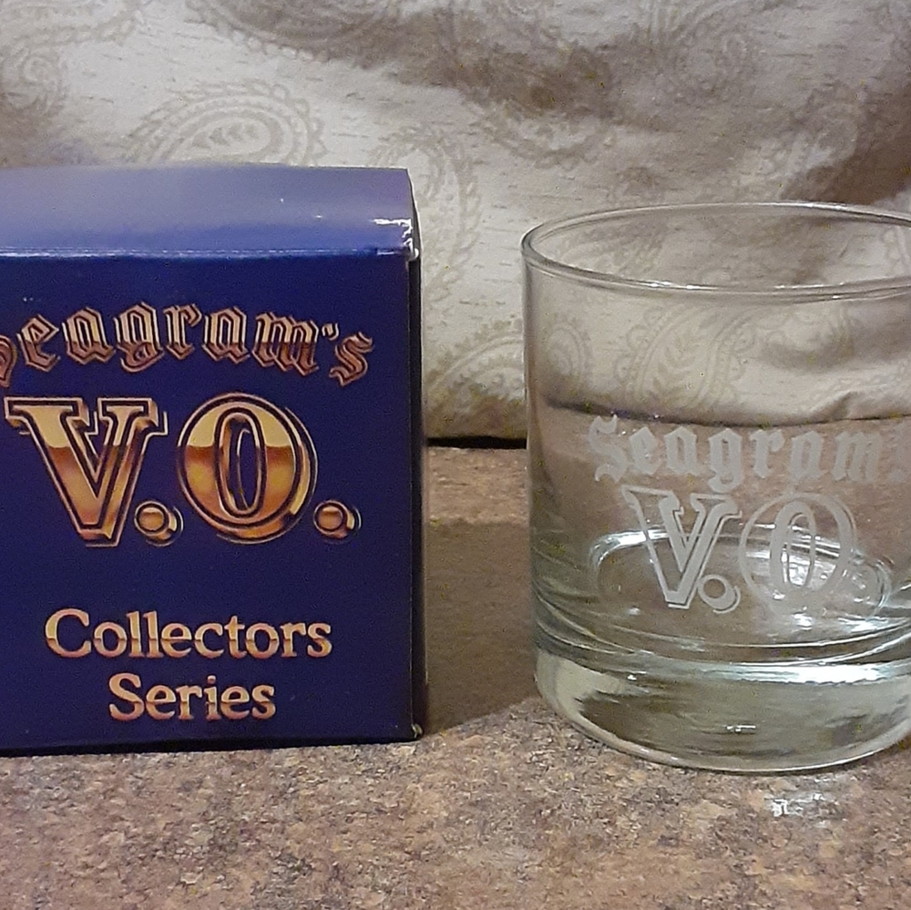 Seagram's V.O. Collector's Series Rocks Glass  - NIB